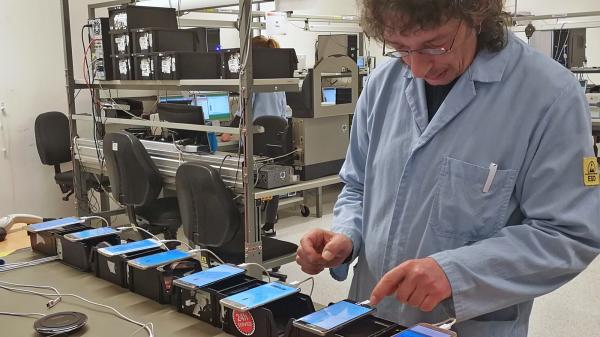 Smartphone-Reparatur: Besuch in der Handyklinik