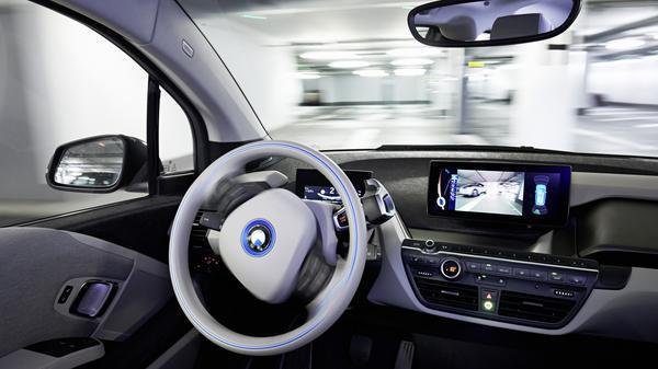 Dobrindt kündigt erste Grundregeln für selbstfahrende Autos bis September an