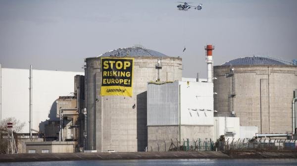 Anti-AKW-Aktion von Greenpeace im französischen Fessenheim