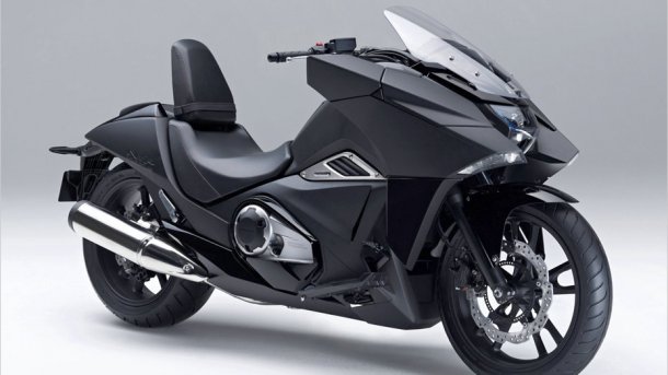 Die Honda NM4 Vultus ist ein Bike im Stil eines Stealth-Bombers