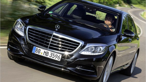 Mercedes verspricht für den S 500 Plug-in-Hybrid einen Verbrauch von 2,8 Litern im NEFZ.