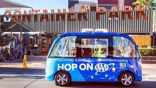 Las Vegas: Erster Unfall mit erstem autonomem Bus