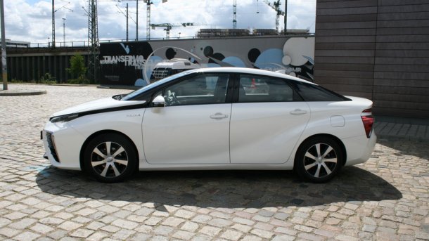 Bis 2025 jeder Toyota mit Batterie oder als Hybrid