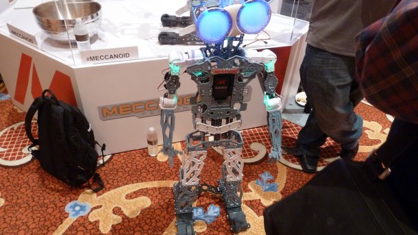 CES: Große Robotik zum kleinen Preis − Meccano lässt G15 KS von der Leine