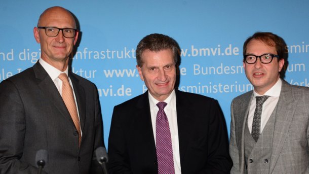 Oettinger: Netzausbau "ehrgeiziger" angehen