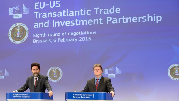 TTIP: Widerstand gegen Investoren-Schiedsgerichte im EU-Parlament