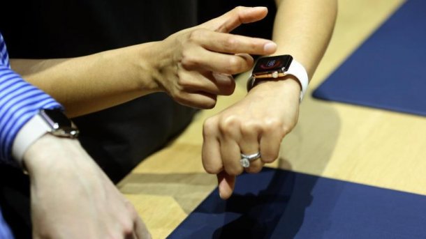 Apple watch 4 best sale carphone warehouse