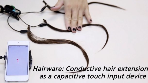 Haarverlängerung zur Smartphone-Steuerung