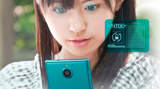 Android-Smartphone mit Iris-Scanner