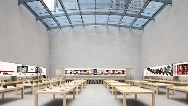 Deutscher Ladenbauer stellt Tische für Apple Stores her