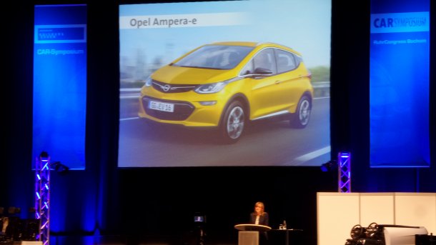 Car-Symposium Bochum: Träume von vernetzten autonomen Autos mit Elektroantrieb