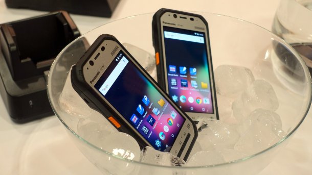 MWC 2016: Robuste Toughpad-Smartphones von Panasonic für 1750 Euro