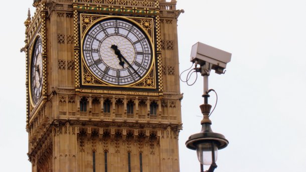Großbritannien: Nicht wesentlich überarbeitetes Überwachungsgesetz vorgelegt