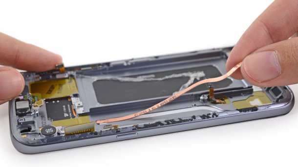 iFixit: Samsung Galaxy S7 ist schwer zu reparieren