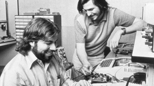 Steve Wozniak (l) und Steve Jobs