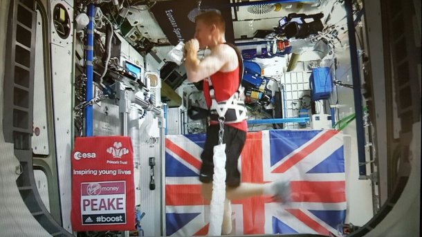 Britischer Astronaut läuft Marathon an Bord der ISS in Rekordzeit