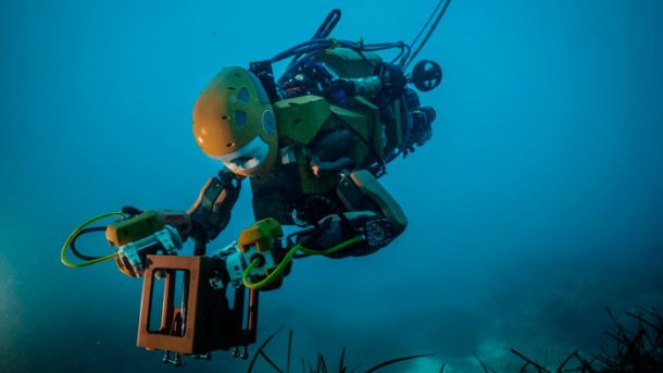 Tauchroboter Ocean One als Vorbild für neue Mensch-Maschine-Kooperationen
