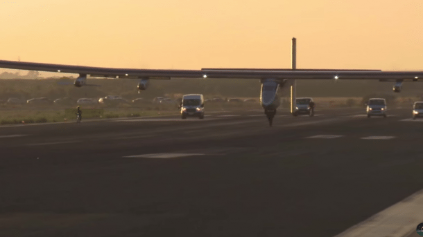 Solar Impulse 2: Solarflugzeug landet nach Atlantiküberquerung in Spanien