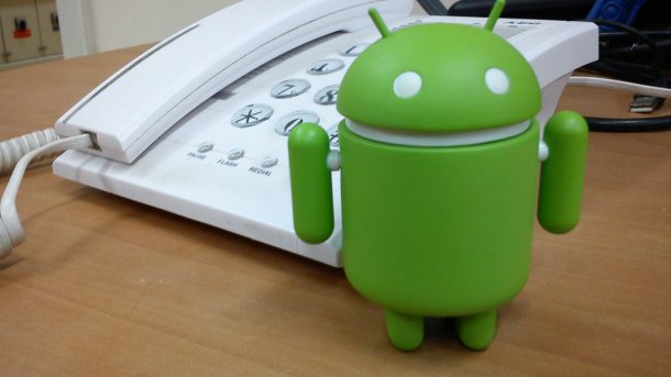 Android-Trojaner stibitzt Bank-Daten und blockiert Anrufe