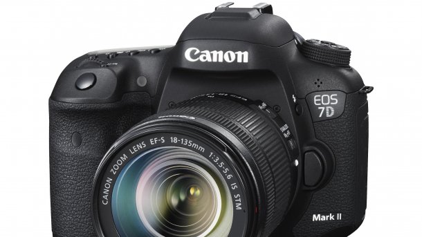 Canon WiFi-Adapter W-E1 im SD-Kartenformat in Vorbereitung?
