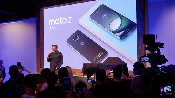Lenovo: Moto Z Play mit Kamera-Modul von Hasselblad