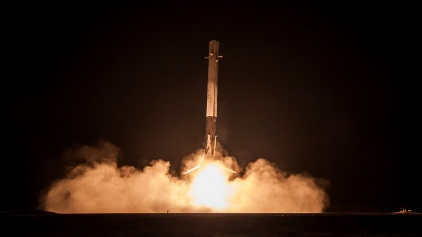 SpaceX: Rakete und Satellit auf Cape Canaveral explodiert