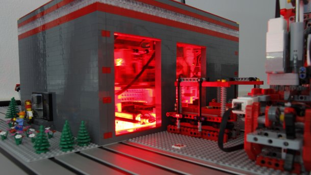 Legomaschine: Jetzt vollautomatisch und mit Lasereinheit