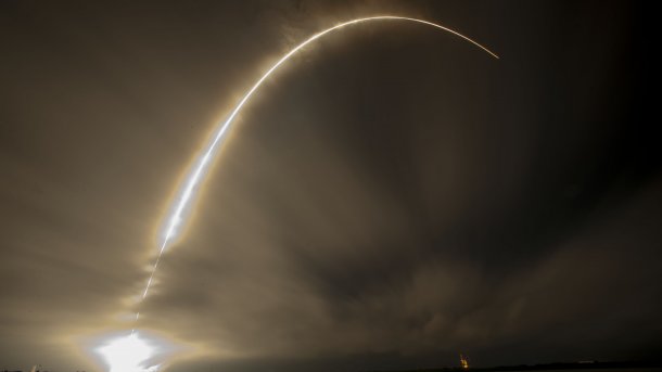 SpaceX: Tausende Satelliten sollen den Globus mit Breitbandinternet versorgen