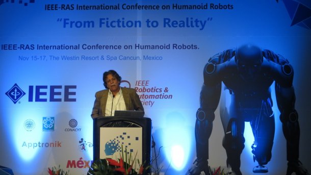 Humanoids 2016: Kommen Roboter ohne Gehirn besser zurecht?