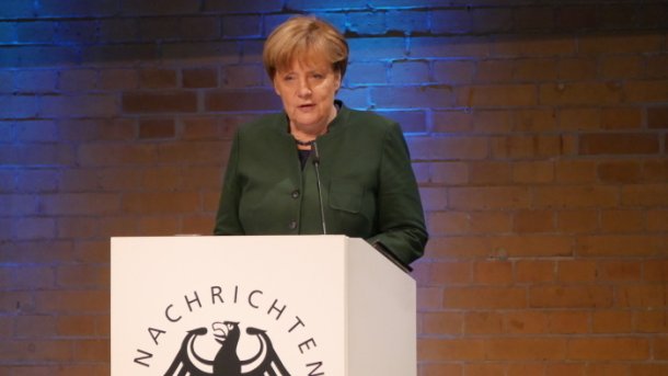 60 Jahre BND: Merkel für Zusammenarbeit mit ausländischen Geheimdiensten