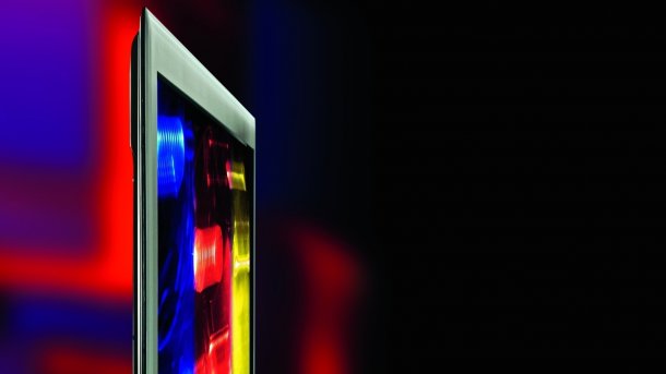 Aldi-TV X18068 zeigt fragwürdige Helligkeitsautomatik für Leistungsmessung