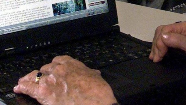 Internetnutzung: Immer mehr ältere Menschen in Deutschland betreten Neuland