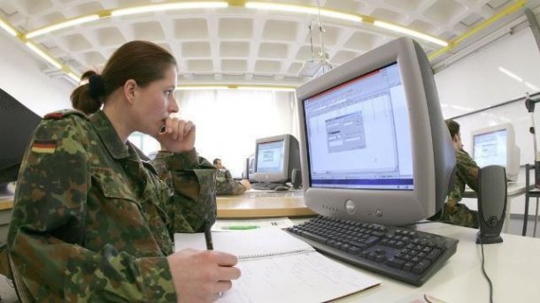 Schweizer Armee verdreifacht ihre "Cyber-Krieger"