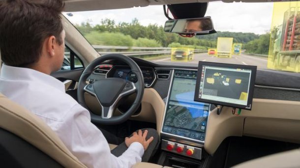 Daimler und Bosch wollen autonomes Auto in fünf Jahren auf die Straße bringen