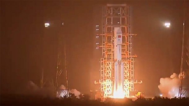 China startet ersten Raumfrachter ins All