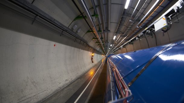 Teilchenbeschleuniger LHC läuft wieder: Die Jagd auf dunkle Materie