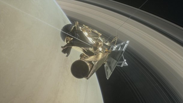 Cassini: Bewegte Bilder von Flügen zwischen den Saturn und seine Ringe