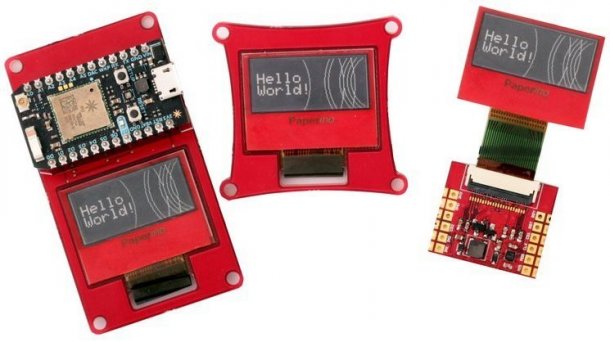 Drei Mikrocontroller mit roten Paperinos