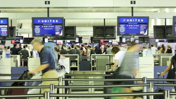 Einreisekontrollsystem ausgefallen: Verspätungen an Flughäfen in Australien