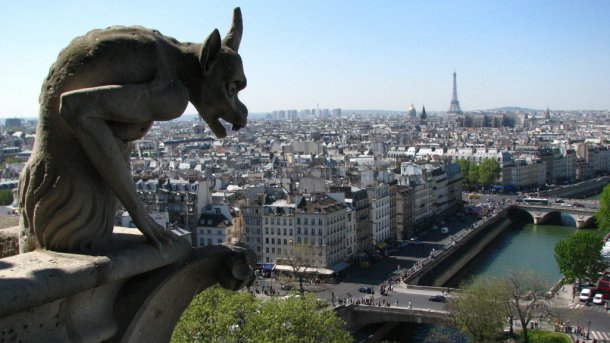 Gargoyle und Blick auf Paris