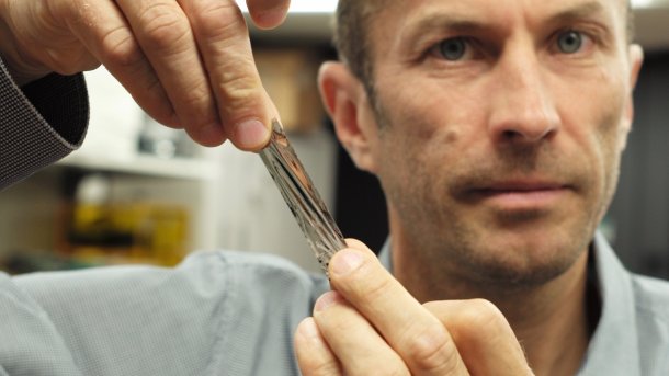 IBM-Forscher: Bis zu 330 TByte auf handtellergroße Magnetband-Kassette