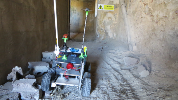 Notfall-Robotik: Polnischem Roboter gelingt punktgenauer Abwurf eines medizinischen Hilfspakets