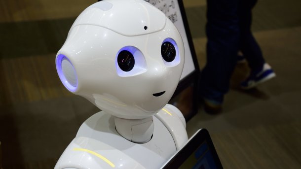 Expertin zu Pflege 4.0: Roboter werden Teile der Pflege übernehmen