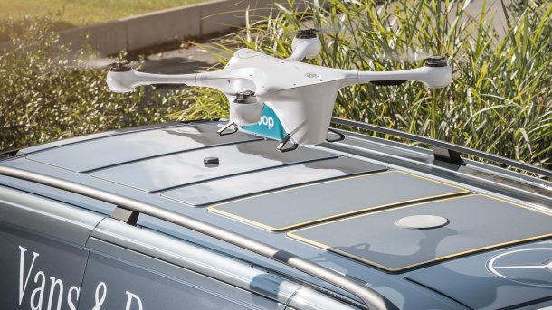 Vans & Drones: Mercedes testet Paketlieferung mit Drohnen in Zürich