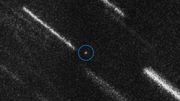 Asteroid passiert knapp die Erde – Simulation des Ernstfall-Szenarios