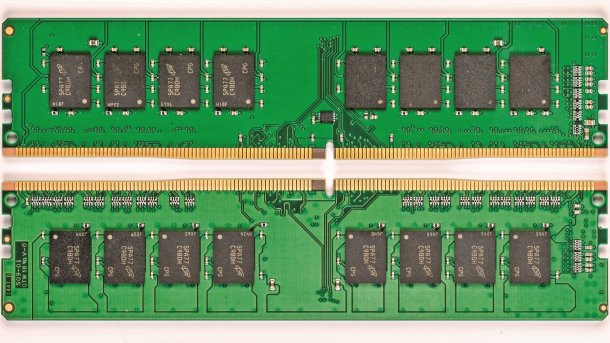 DDR4-SDRAM-DIMM: Vor- und Rückseite