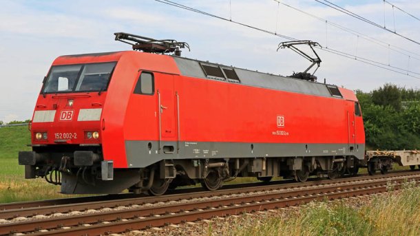 Lok der Baureihe 152 der DB Cargo