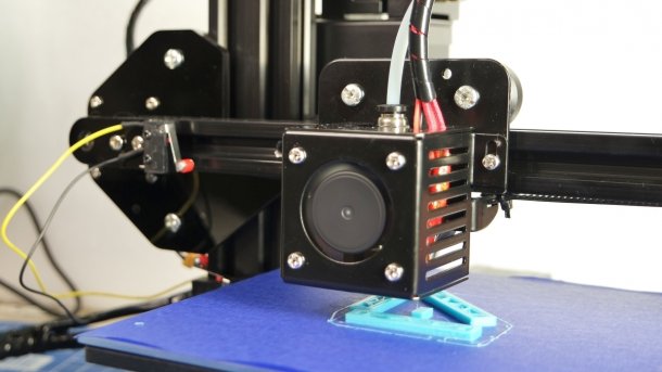 Weihnachtsgeld übrig? Make testet 3D-Drucker (weit) unter 300 Euro