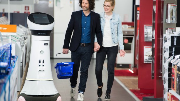 Service-Roboter im Einzelhandel: Branche erprobt Technik-Hilfen