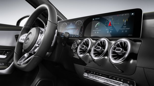 Mercedes zeigt neues InfotainmentSystem MBUX